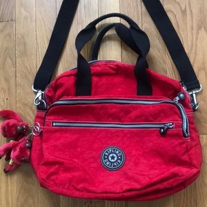 Kipling travel bag with two monkeys